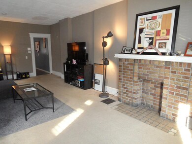 1744 Living Room2