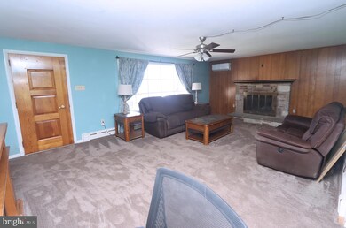 400 Bentwood Dr, Hatfield, PA 19440 - photo 3