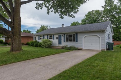 4400 Densmore-1