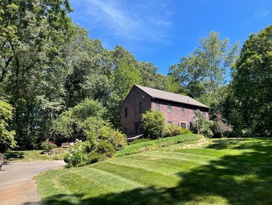 8 Neck Hill Rd, Mendon, MA 01756 - photo 2