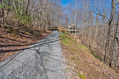 Love the private approach to this Cabin