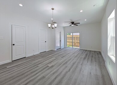 4011 King St, Houston, TX 77026 - photo 7