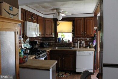 329 Erie Ave, Quakertown, PA 18951 - photo 3