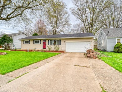 757 Sunset Ave, Sheffield Lake, OH 44054 - photo 2