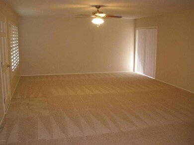 8407 E Rancho Vista 007