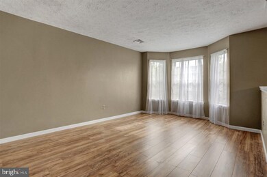 306 Lincoln Ave, Harrisburg, PA 17111 - photo 4