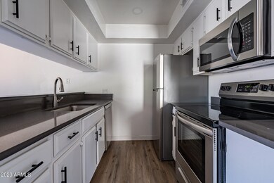 8814 N 8th St unit 204, Phoenix, AZ 85020 - photo 2