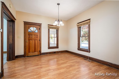 402 Clinton St-9