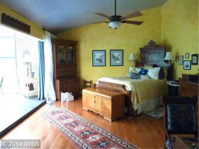 12132 Quorn Ln, Reston, VA 20191 - photo 5