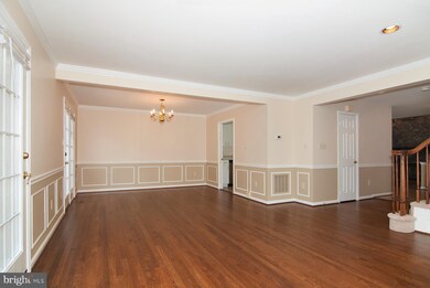 10829 Brewer House Rd, Rockville, MD 20852 - photo 7
