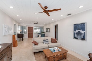 16_112EGadsden202_mls