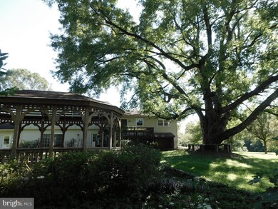 1061 Concord Ct, Owings, MD 20736 - photo 3