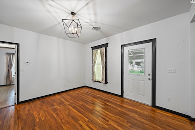 522 E Main St, Sterling, KS 67579 - photo 6