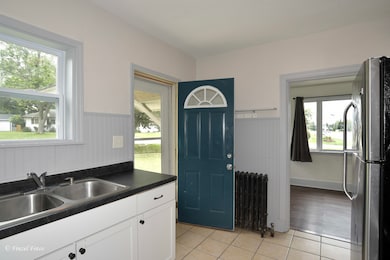 151 N Virginia St unit 1, Crystal Lake, IL 60014 - photo 3