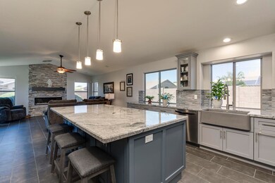 11Kitchen-SMALL
