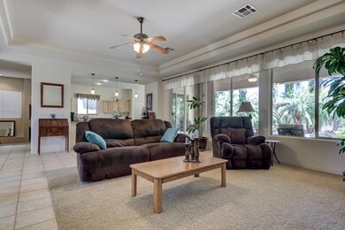 2046 E Cres Pl-19