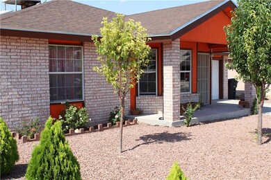 14501 Thayer Pease Ave, Horizon City, TX 79928 - photo 4