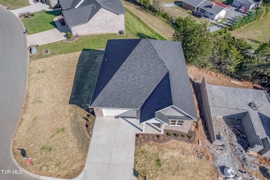 111 Quiet Stroll Ln, Gray, TN 37615 - photo 3