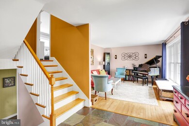 1121 Whitfield Blvd, Reading, PA 19609 - photo 5