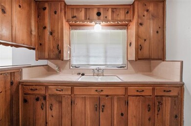 7110 Lockern St, Houston, TX 77016 - photo 3