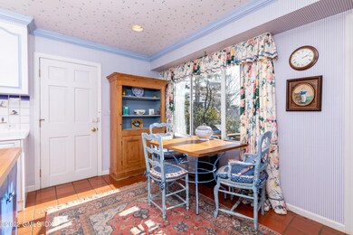 504 W Lyon Farm Dr, Greenwich, CT 06831 - photo 7