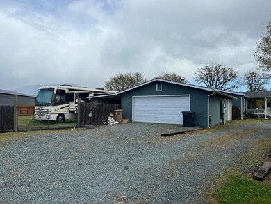 451 Almeda St, Merlin, OR 97532 - photo 2