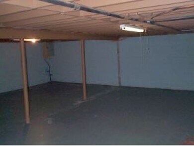 71 Lawrence Rd, Salem, NH 03079 - photo 3