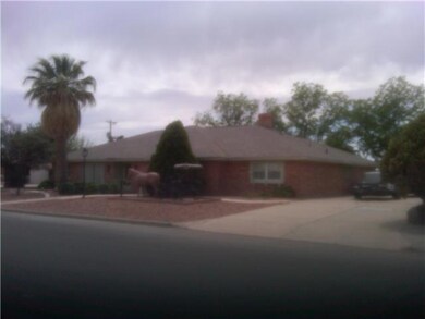 17011 Carson Dr, Horizon City, TX 79928 - photo 6