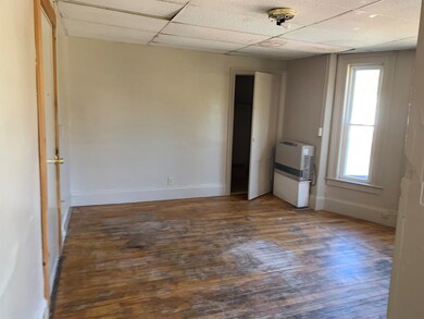 340 Summer St unit 3, Saint Johnsbury, VT 05819 - photo 4