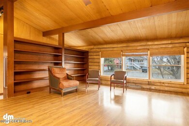 07-Living Room_SOPH8988