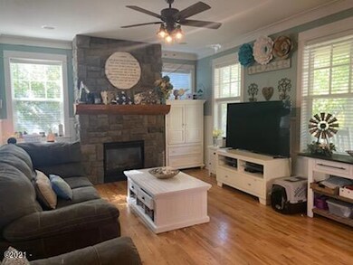 691 SW 26th Ln, Lincoln City, OR 97367 - photo 3