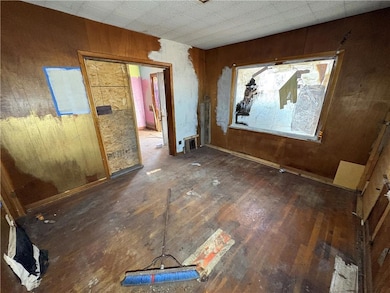 5437 Brooklyn Ave, Kansas City, MO 64130 - photo 5