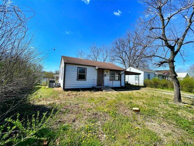307 W Corporation St, Henryetta, OK 74437 - photo 3