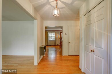 14905 Spring Meadows Dr, Germantown, MD 20874 - photo 4