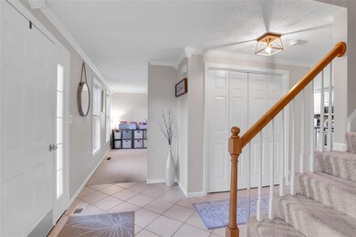 10 Acorn Dr, Londonderry, NH 03053 - photo 2