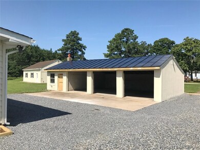 3 car detached garage