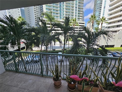 Brickell Bay Towers Condominium unit 316, Miami, FL 33131 - photo 4