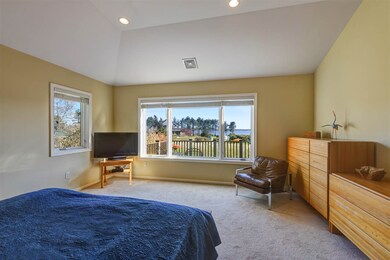 237 Cushing Rd, Newmarket, NH 03857 - photo 7