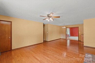 128 Dj Dr, Statesville, NC 28625 - photo 6