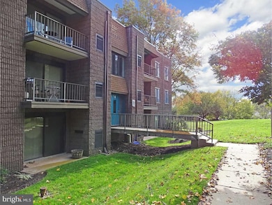 84 Oakridge Dr unit 84, Langhorne, PA 19047 - photo 2