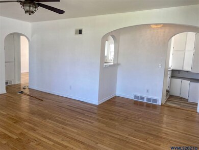 1060 13th Ave SW, Albany, OR 97321 - photo 5