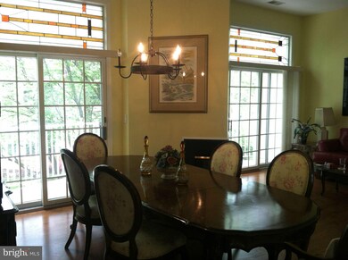 4 Cornelius Ct unit 4, Pikesville, MD 21208 - photo 2