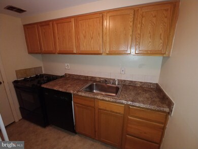 7215 Donnell Place unit AA-3, District Heights, MD 20747 - photo 2