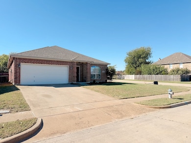 325 Rock Hill Dr, Crowley, TX 76036 - photo 4