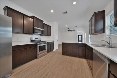 24010 Steep Climb Dr, Hockley, TX 77447 - photo 5