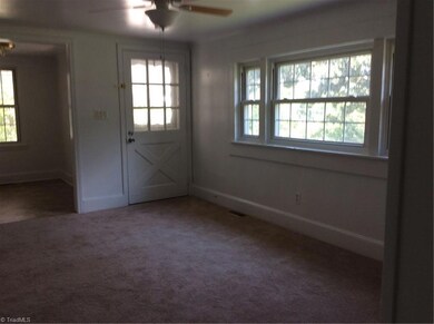 902 Breeze Hill Rd, Asheboro, NC 27203 - photo 2