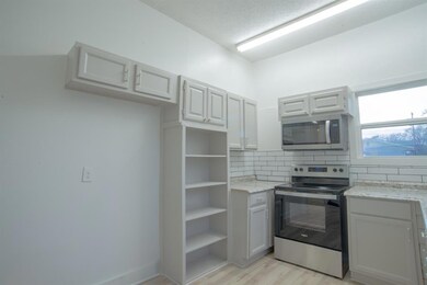 812 N Walnut St, Sherman, TX 75090 - photo 5