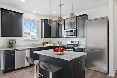 3075 Clydesdale Dr, Alvin, TX 77511 - photo 7