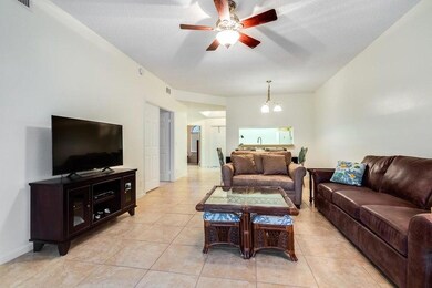 132 Cypress Point Dr unit 132, Palm Beach Gardens, FL 33418 - photo 6