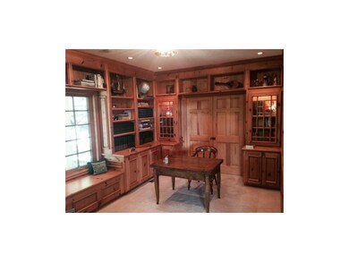 8141 Woodland Dr, Lenexa, KS 66220 - photo 4